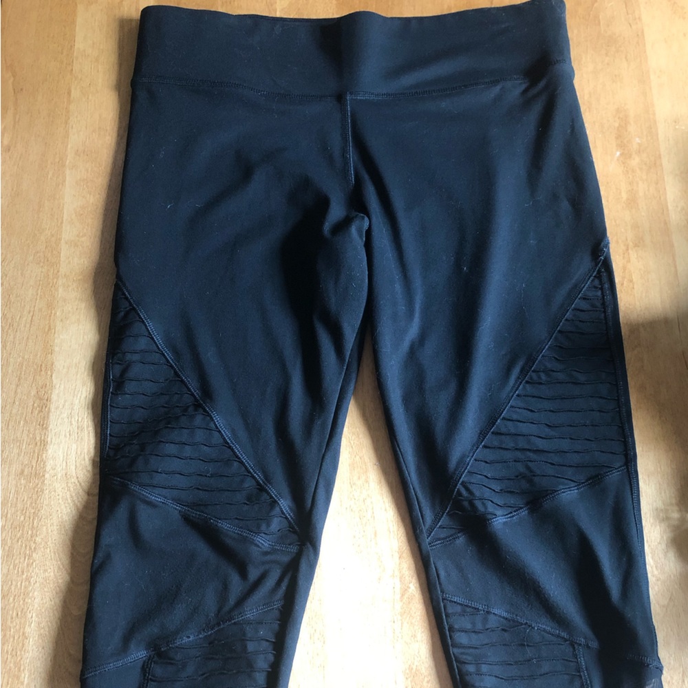 PINK 3/4 length workout leggings